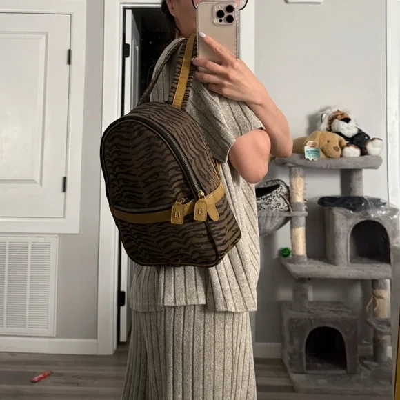 Fendi zebra print backpack - Picture 5 of 14